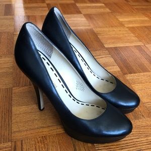 Black Platform Pumps Enzo Angiolini Smiles